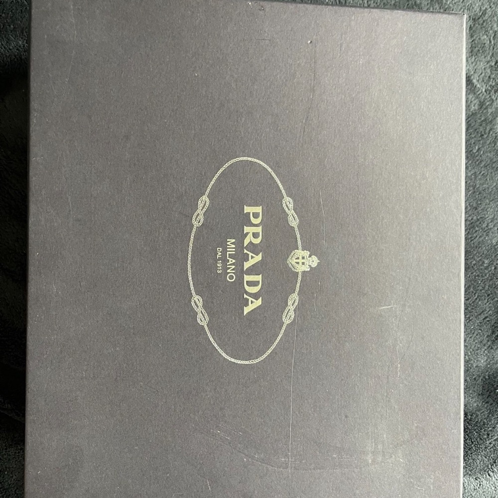 Size 38 women’s Prada nylon sneakers - Picture 5 of 6